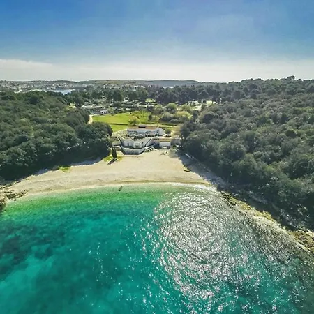 Apartment Lamija Near The Beach