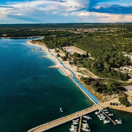 Apartment Lamija Near The Beach *